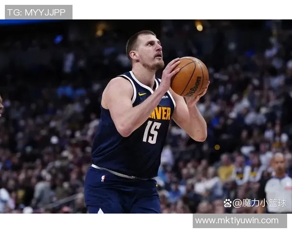 约基奇创历史单赛季七次151515追平大O成就引发热议